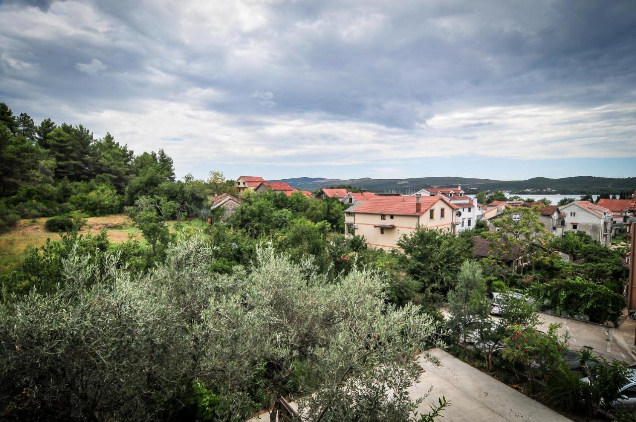 Milosavljevic Apartments Tivat Exterior photo