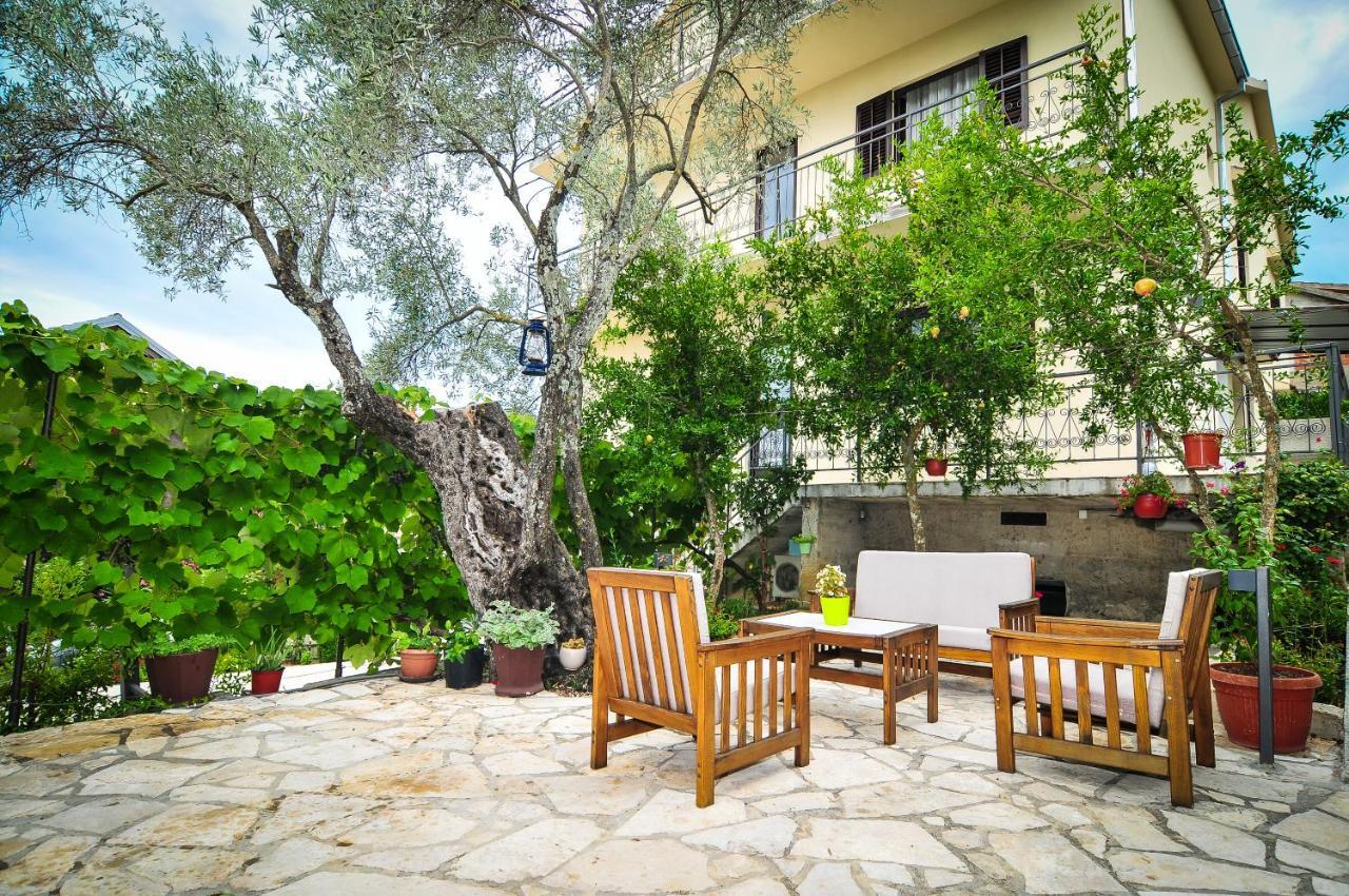 Milosavljevic Apartments Tivat Exterior photo