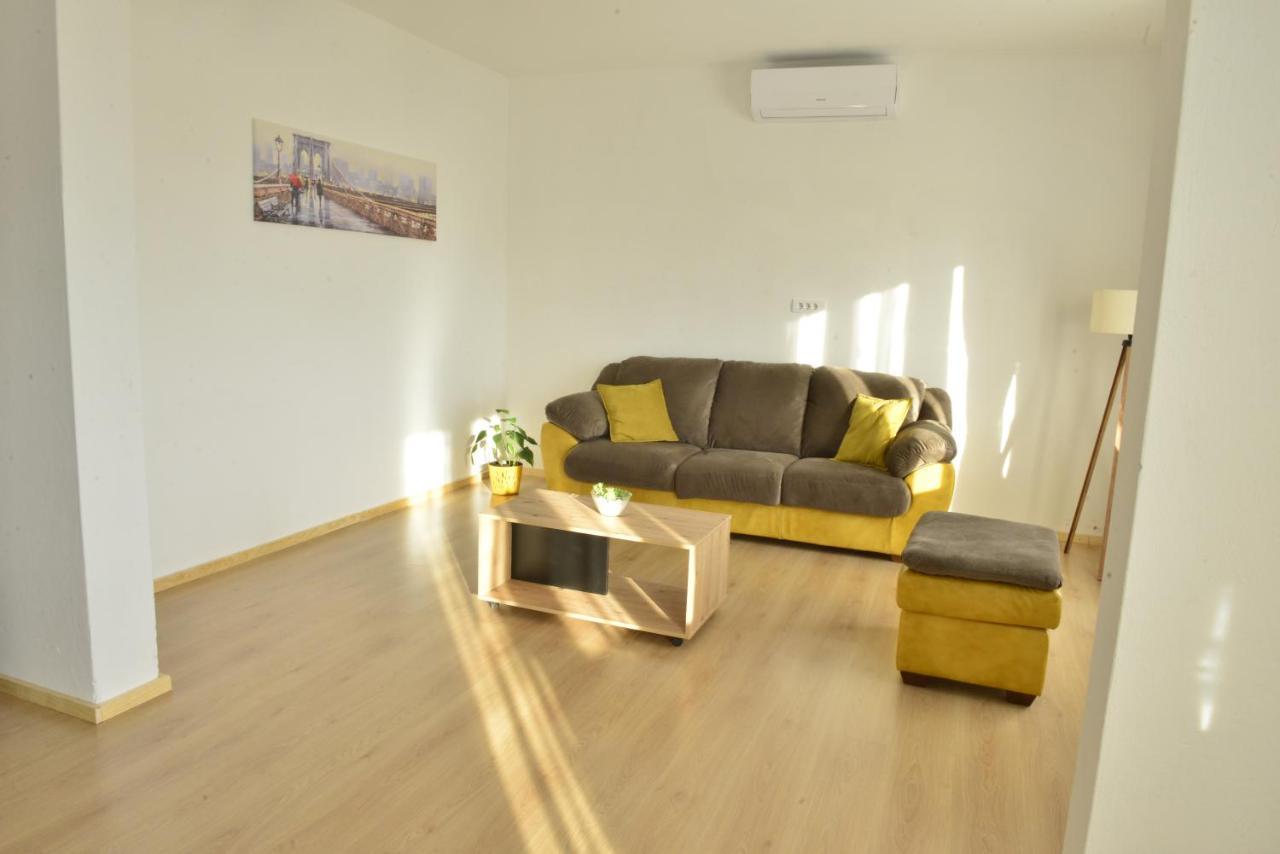 Milosavljevic Apartments Tivat Exterior photo