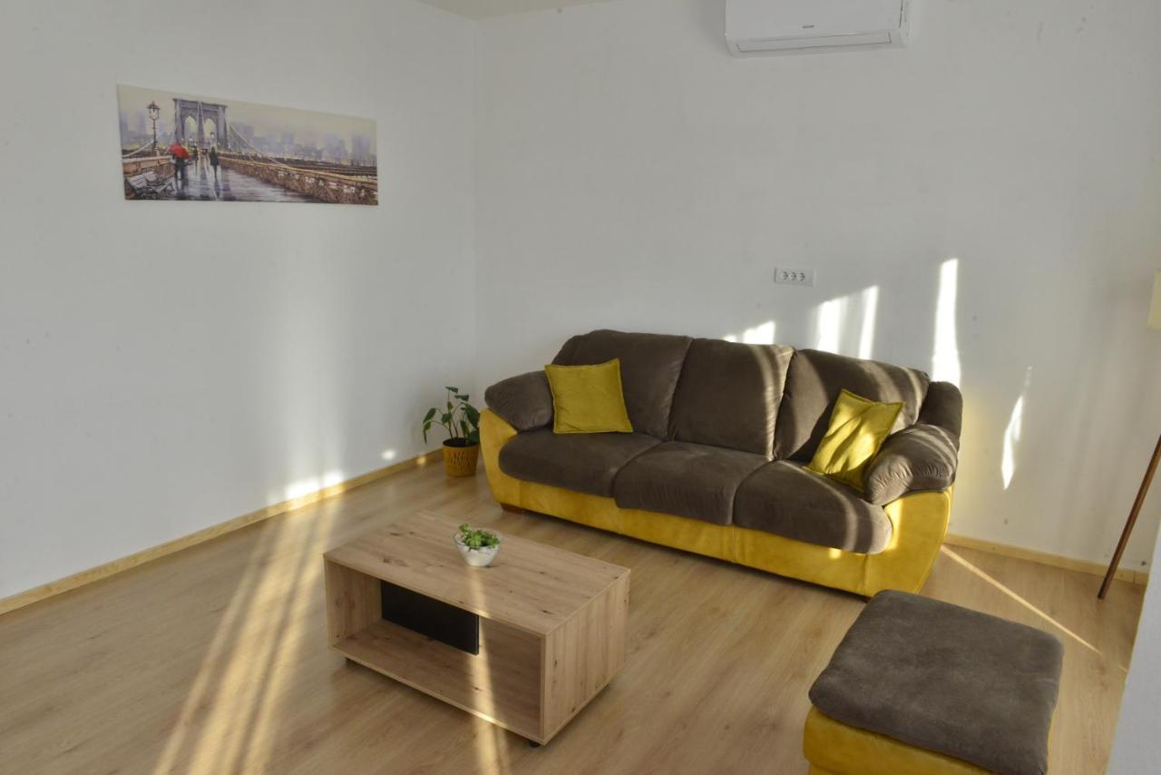 Milosavljevic Apartments Tivat Exterior photo